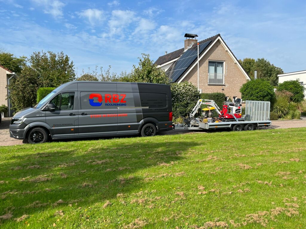 Werkbus van RBZ Rioolreiniging