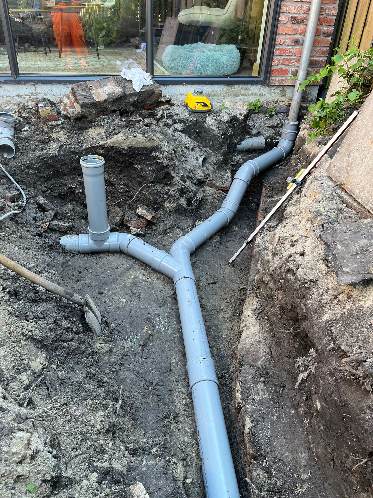 afvoer herstellen in de bodem door RBZ Rioolreiniging